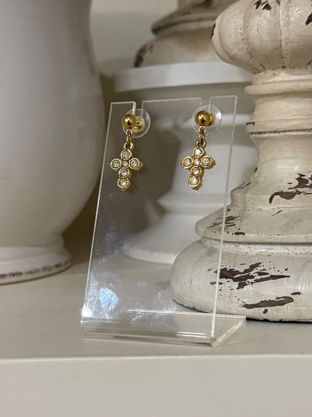 Vintage Gold Avon Cross Dangle Earrings - Picture 4 of 8